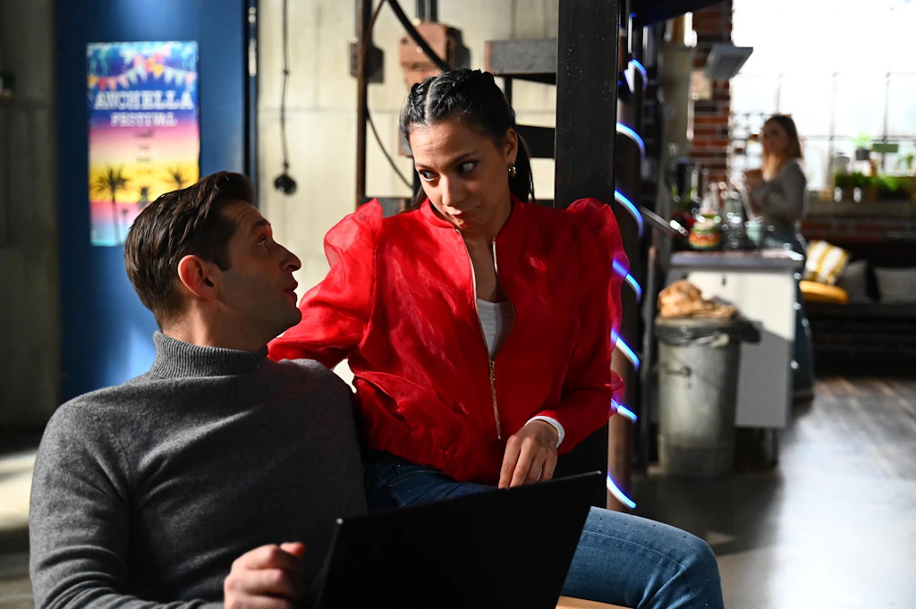 AWZ Folge 4893 auf RTL+: Deniz will Charlie alles beichten | swp.de