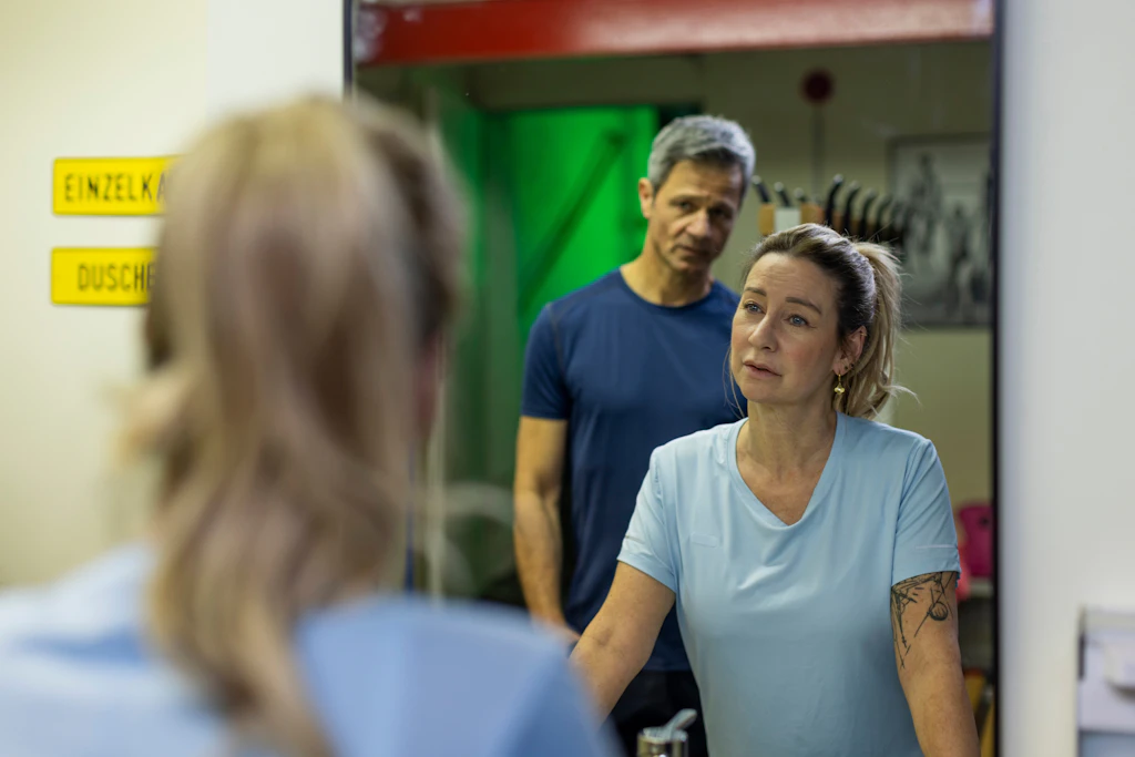 Unter uns“-Vorschau auf RTL+: Das passiert heute Abend in Folge 7854 |  swp.de